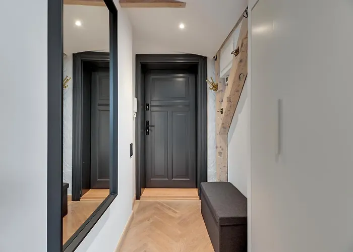 Lion Apartments - Modern Apartment With Perfect Location